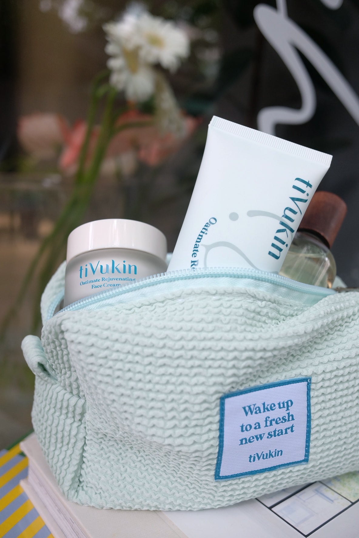 Fresh New Start Makeup Pouch